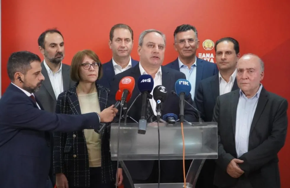 H θέση του ΑΚΕΛ στις καταγγελίες περί επέμβασης Αναστασιάδη για το Καρμιώτισσα-Απόλλων