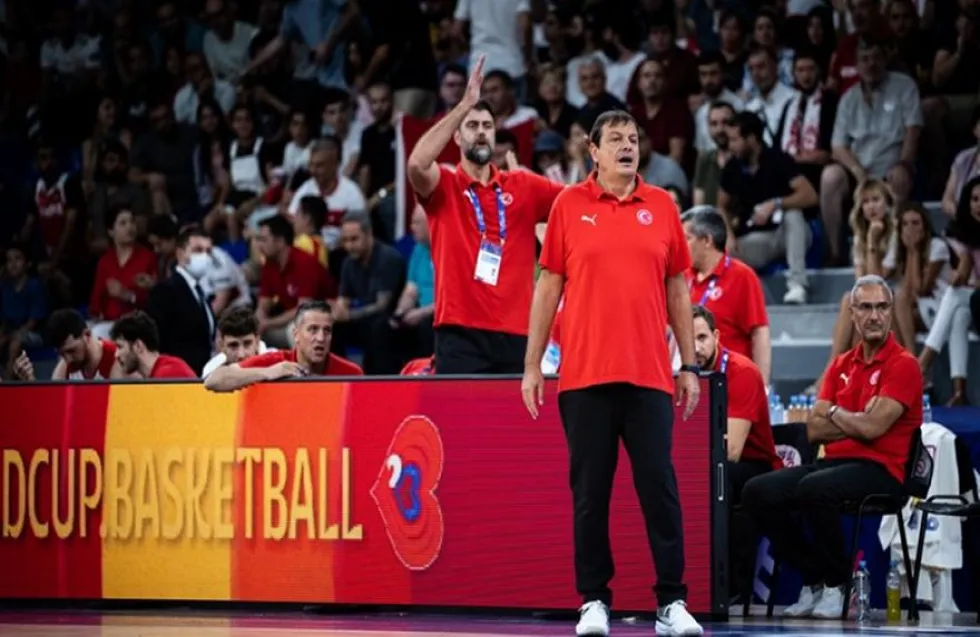 Αταμάν: «Δεν σκεφτόμαστε να φύγουμε από το Ευρωμπάσκετ»