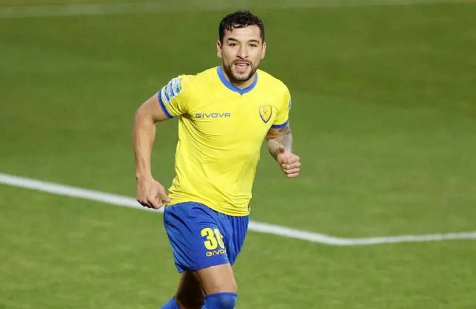 Χάνεται ο Μεντόσα για ΑΠΟΕΛ – Λένε για υπέρβαση πέραν των 200.000 από αλλού