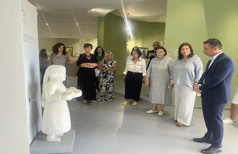 Μενδώνη: Ενισχύονται οι δεσμοί Κύπρου-Ελλάδας με την υπογραφή πολιτιστικής συμφωνίας