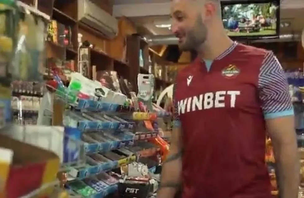 Το «παράξενο» βίντεο της Μπότεφ για τις εμφανίσεις και τα 13 μπουκάλια για κάθε φανέλα