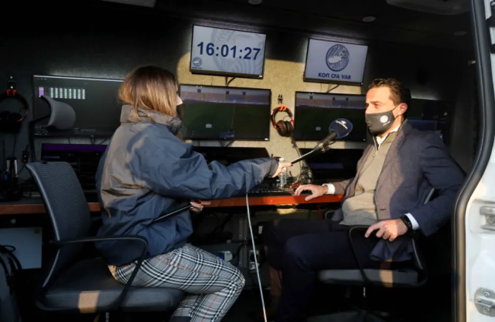 Να σταματήσουν οι φωνές