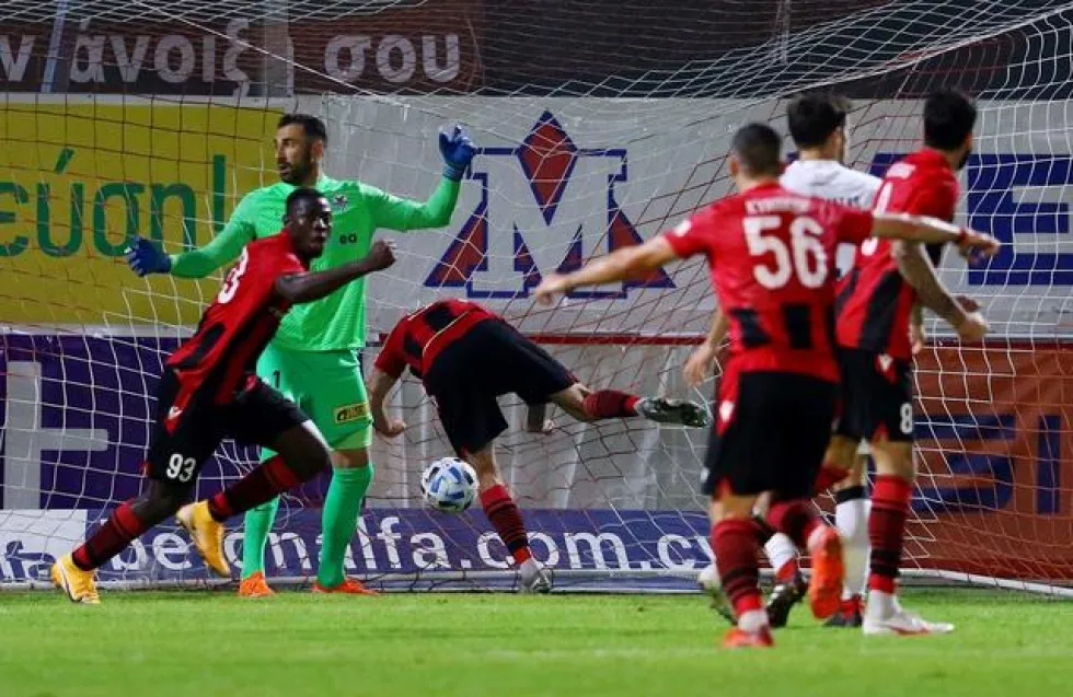 BINTEO: Λόρια κι άμυνα έμειναν να βλέπουν, γκολ ο Ερμής