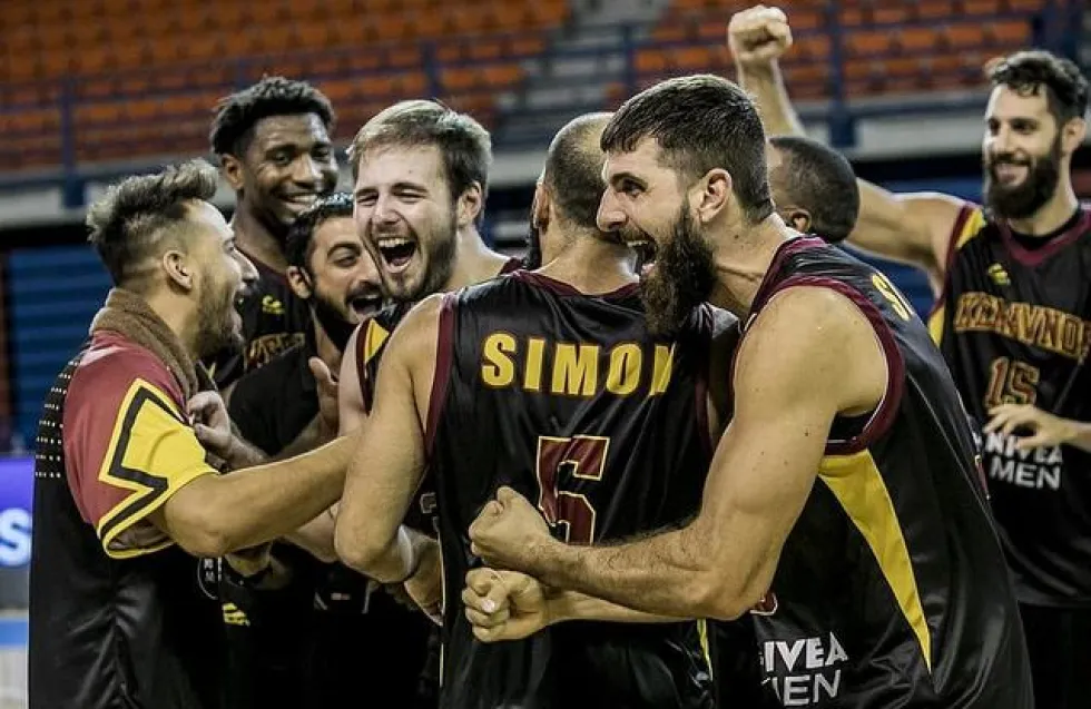 Διπλό του Κεραυνού επί του ΑΠΟΕΛ