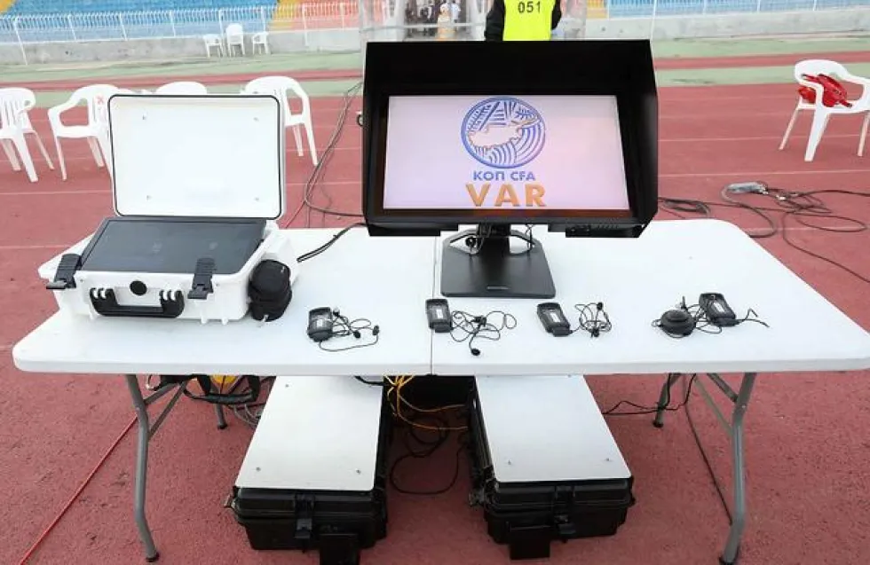 Έξι αγώνες χωρίς VAR, οι δύο του ΑΠΟΕΛ