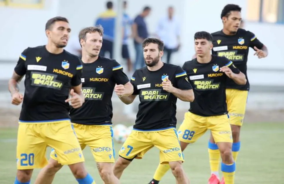 Με τα τρία νέα αποκτήματα ο ΑΠΟΕΛ απέναντι στη Δόξα - ΦΩΤΟΣ