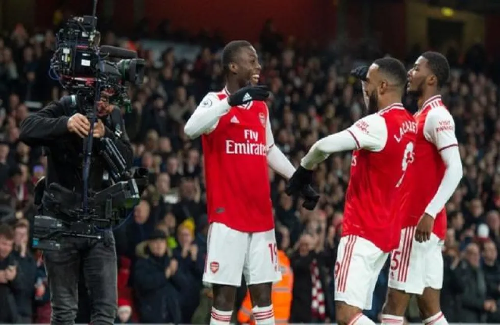 Αγώνες σε ελεύθερη μετάδοση στη Premier League, σενάριο για κάμερες στ' αποδυτήρια