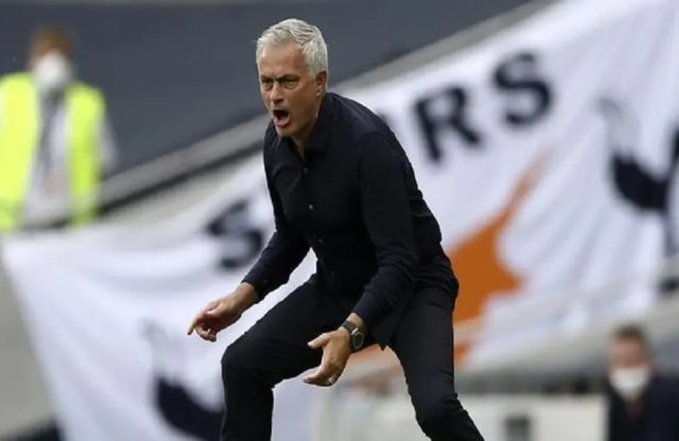 Μουρίνιο: «Το Europa League είναι σαν ο Χάμιλτον να κατακτά τη Formula 2»
