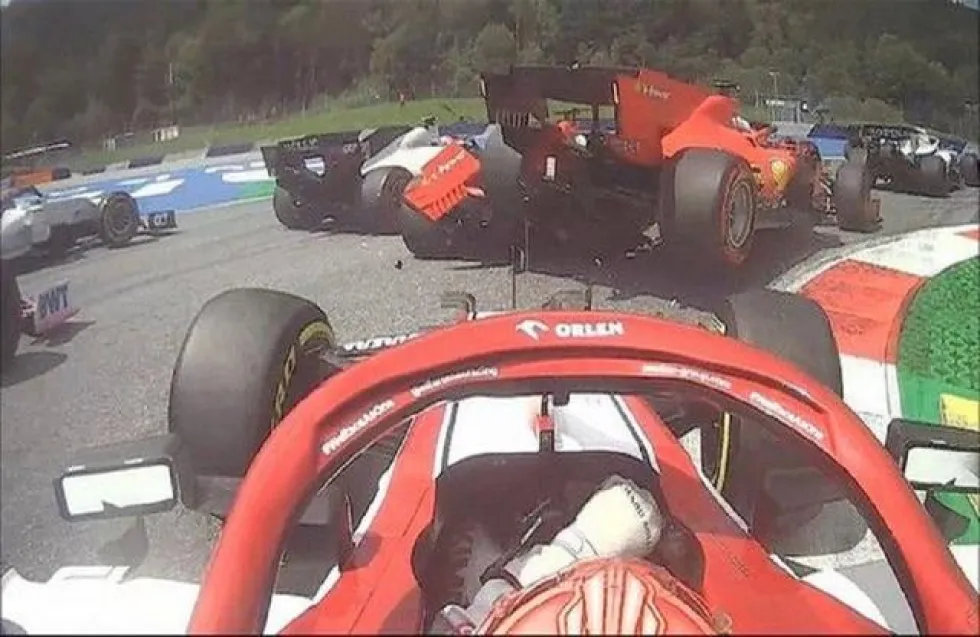 ΒΙΝΤΕΟ: Καταστροφικός αγώνας για Ferrari, συγκρούστηκαν Φέτελ και Λεκλέρ