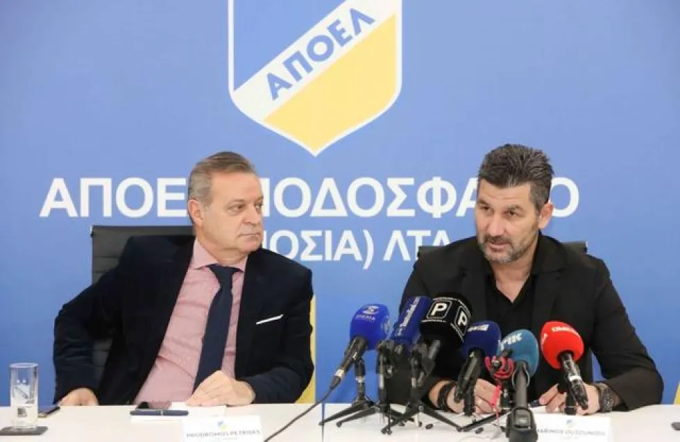 Προσπάθεια να δέσει τον «ζογκλέρ» του!