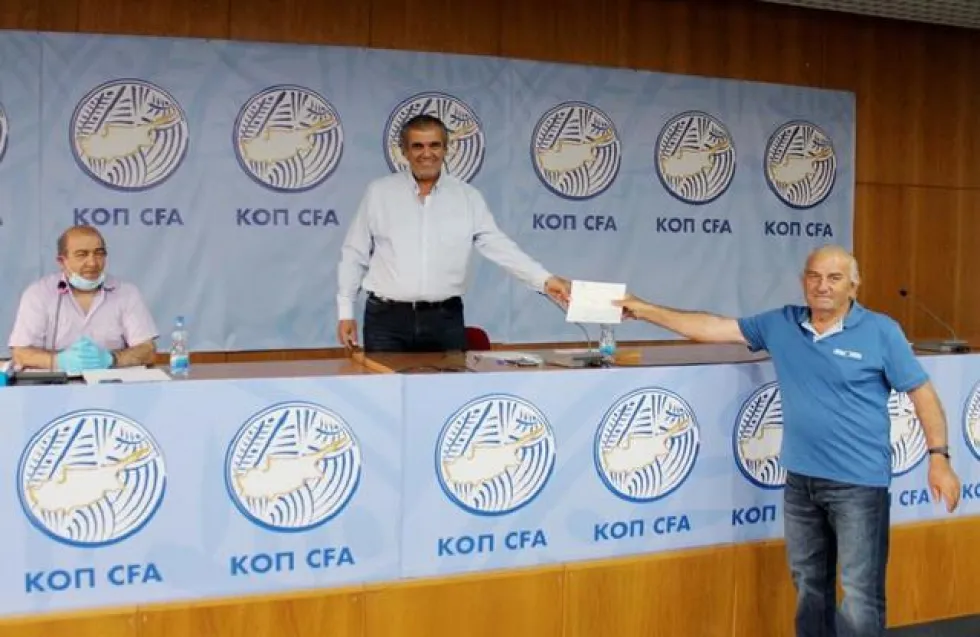 Έδωσε επιταγές σε ΣΤΟΚ και Αγροτικές Ομοσπονδίες η ΚΟΠ