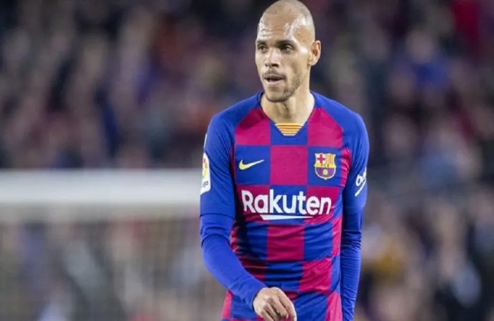 Δίνει τον Μπρέιθγουεϊτ που είχε πάρει τον Φεβρουάριο η Μπαρτσελόνα