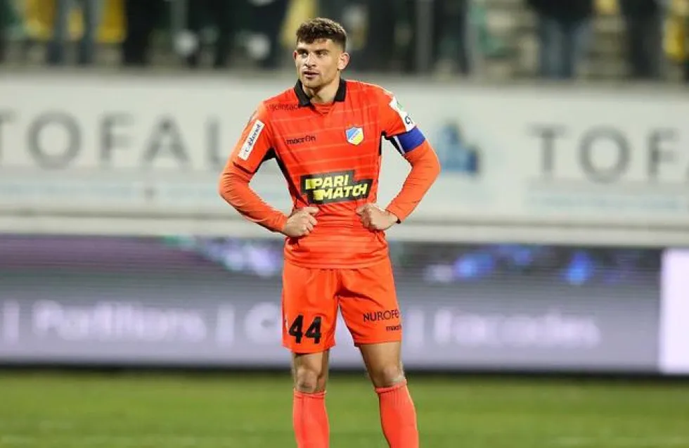 Μήνυμα από τους ποδοσφαιριστές του ΑΠΟΕΛ για τον αόρατο εχθρό - ΒΙΝΤΕΟ