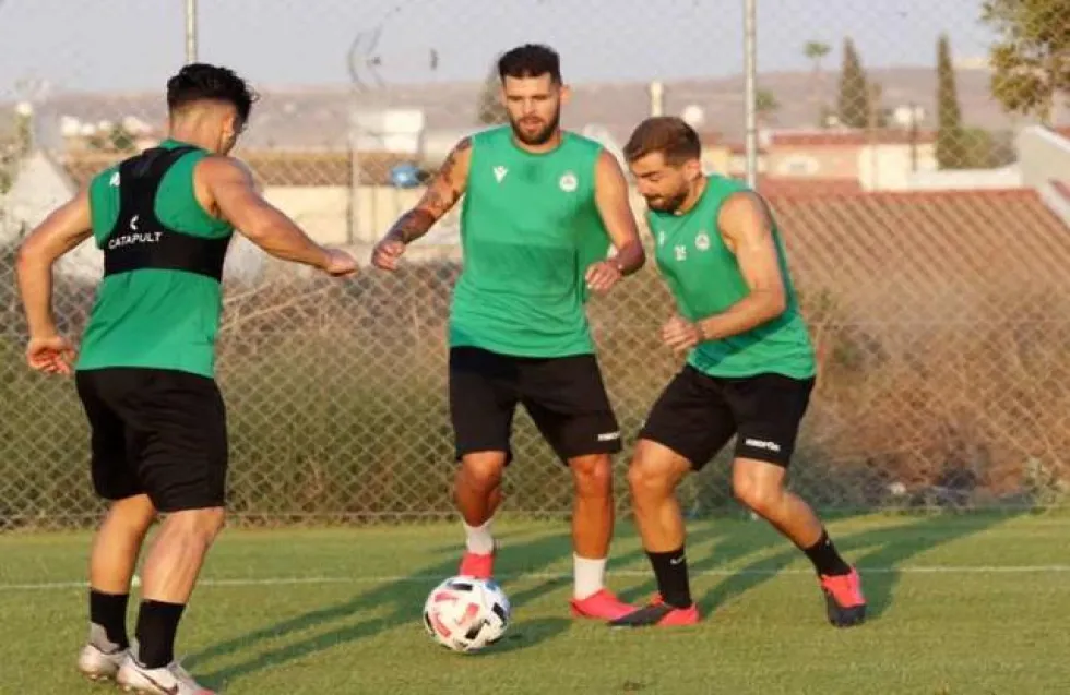 Προπονήθηκε με το «τριφύλλι» ο Ντούρις, παίζει με Νέα Σαλαμίνα!