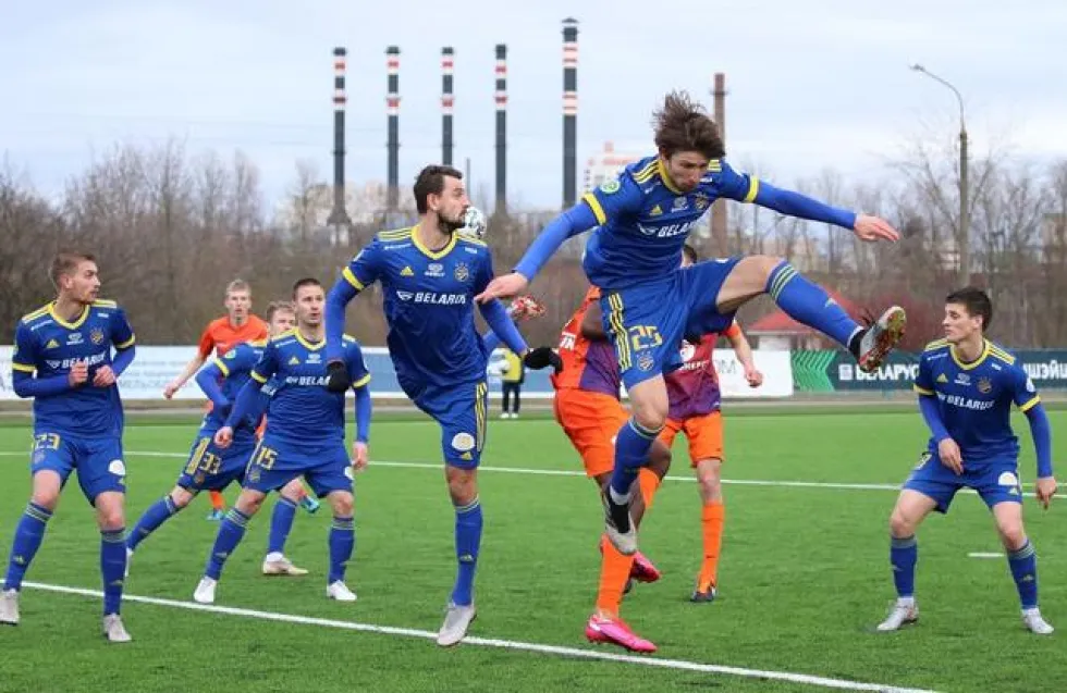 Οι πέντε... ατρόμητες χώρες της Γης που ακόμα παίζουν μπάλα!