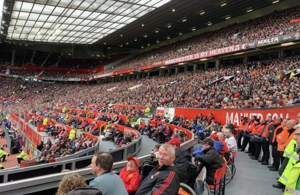 Η Γιουνάιτεντ αποζημιώνει τους «διαρκείας» αν διακοπεί οριστικά η σεζόν