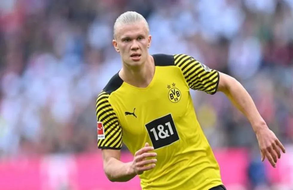 Ο Χάαλαντ έκανε αποχαιρετιστήρια δώρα αξίας 500.000 ευρώ σε συμπαίκτες και προπονητές της Ντόρτμουντ