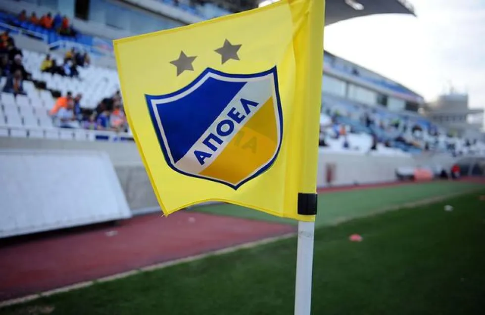 ΑΠΟΕΛ: Με ελληνικές σημαίες και Γκαίτε το μήνυμα για την 25η Μαρτίου - ΦΩΤΟ