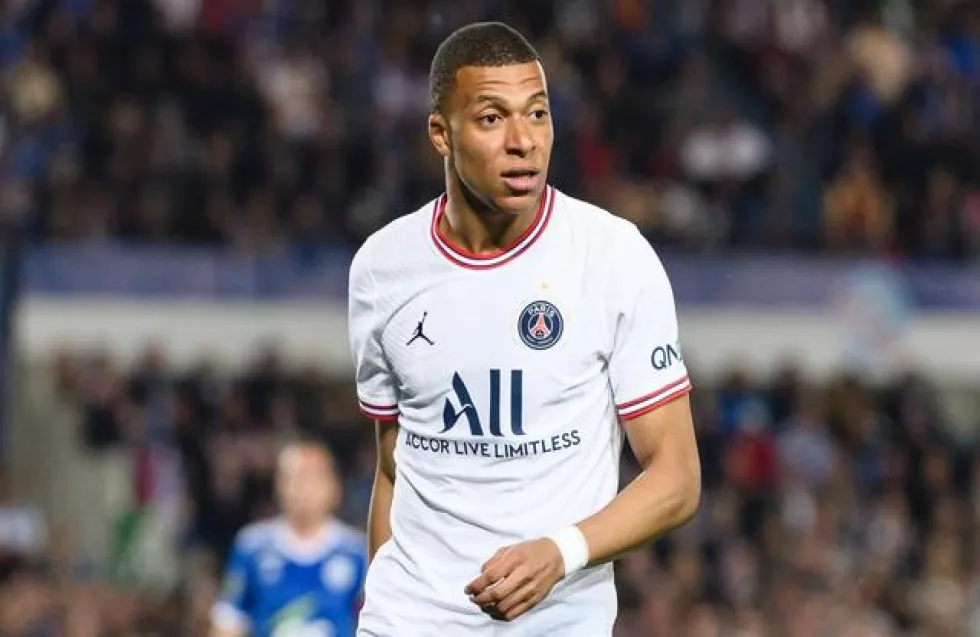 Αδικαιολογήτως απών από την προπόνηση ο Μπαπέ, ανησυχία στην Παρί