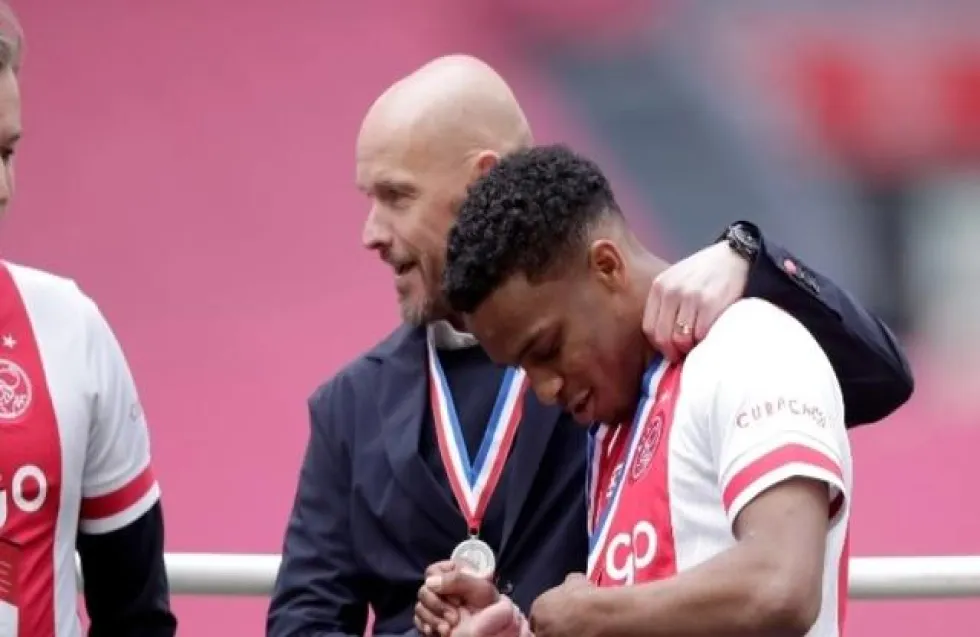 Ο νεαρός που θέλει να πάρει μαζί του στη Γιουνάιτεντ ο Τεν Χαγκ