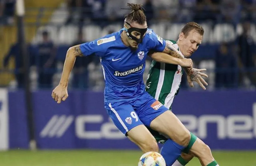 Μπλε φωτιές, πράσινα λιοντάρια