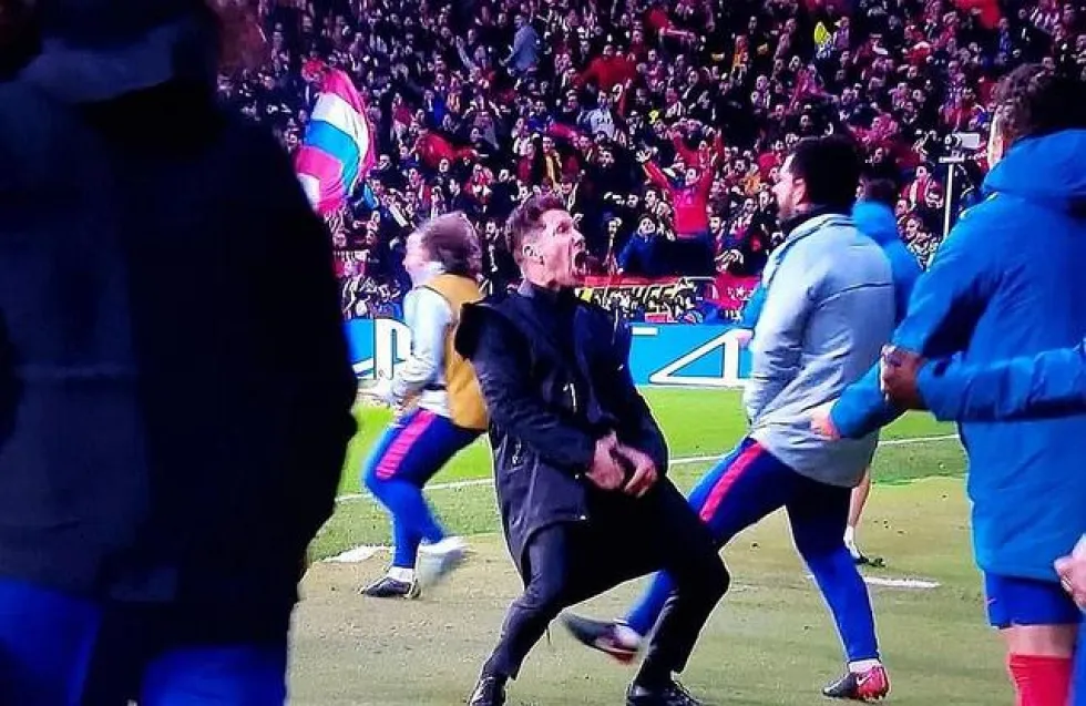 Τρελάθηκε και... τα έδειξε ο Σιμεόνε (video)