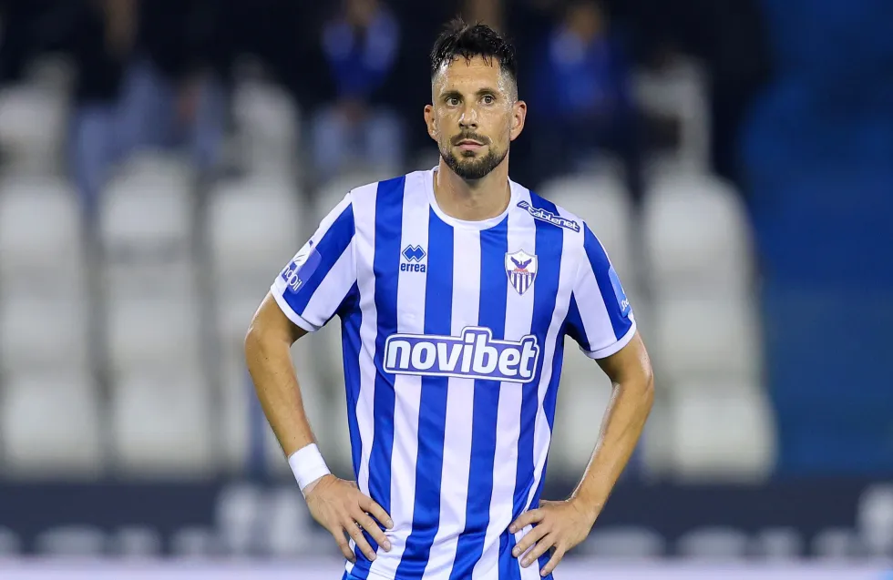 Νοκ άουτ ο Γκιούρτσο! 