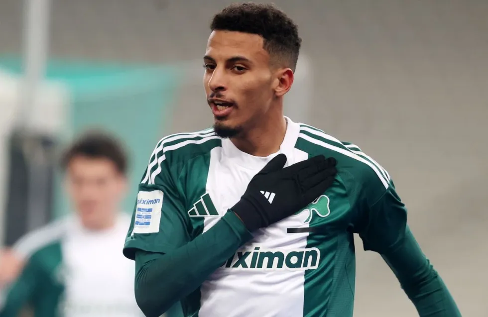 Έπιασε κορυφή ο Παναθηναϊκός κερδίζοντας στο 90' τον ΠΑΟΚ των δέκα παικτών