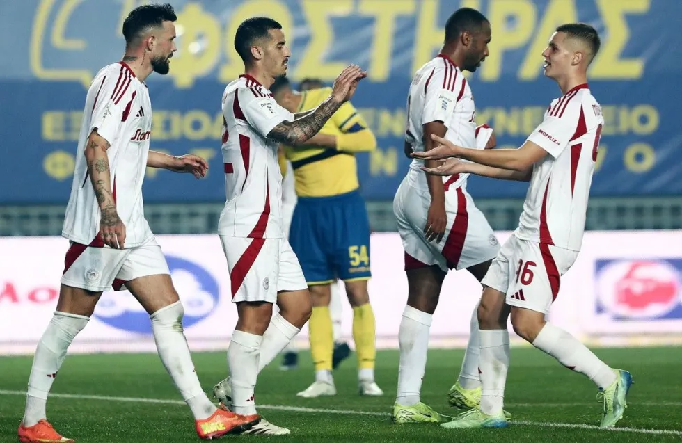 Διπλό στο Αγρίνιο και έκανε δική του ξανά την κορυφή ο Ολυμπιακός