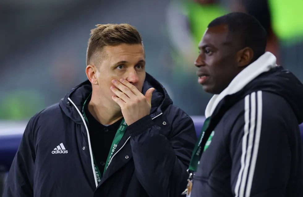 «Είχαμε μια φάση με τον Μαγιαμπέλα και μια με τον Κοκόριν, ήταν κόκκινο το πόδι του»