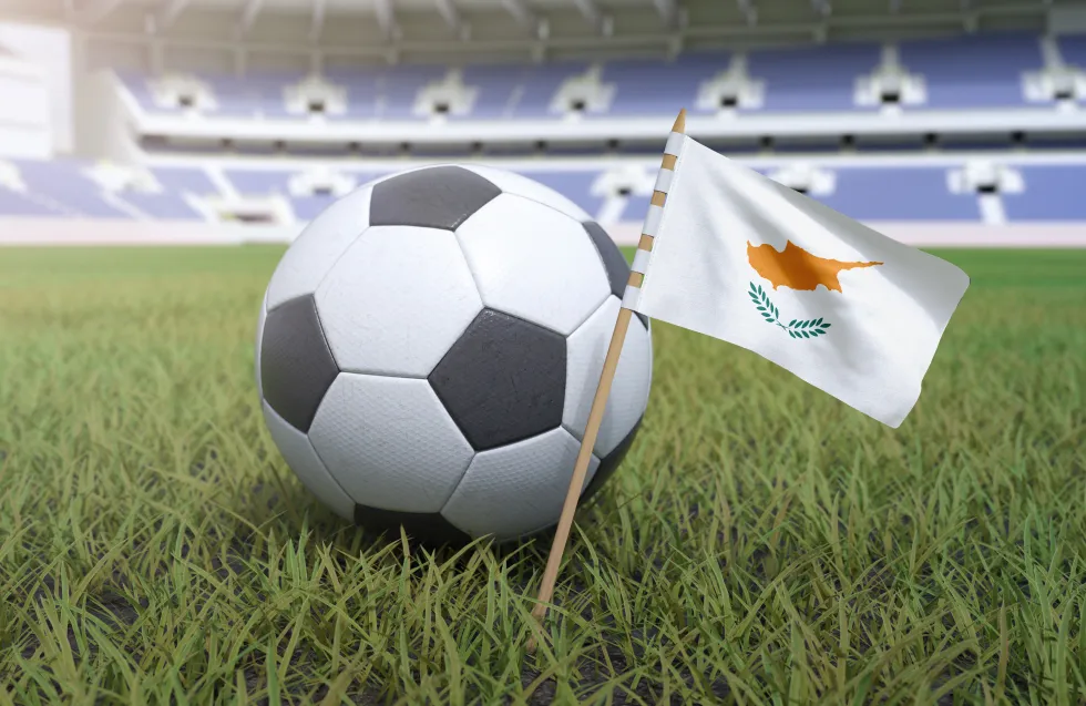 Είπε ο γάιδαρος τον πετεινό κεφάλα...