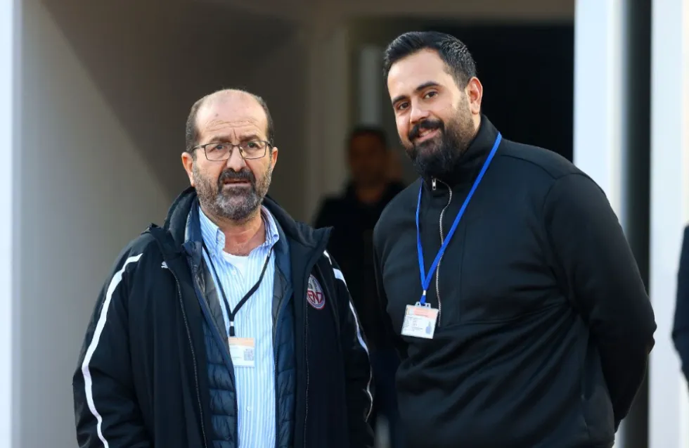 Ε.Ν.Π:  Τους έστησε ο Κνόφλαχ και πάνε για άλλον...