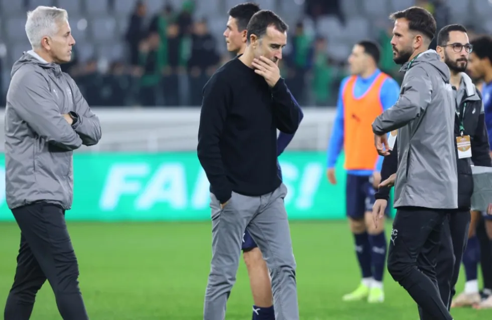 Δεν τους «εξόντωσε» και τους έβαλε στο κόλπο
