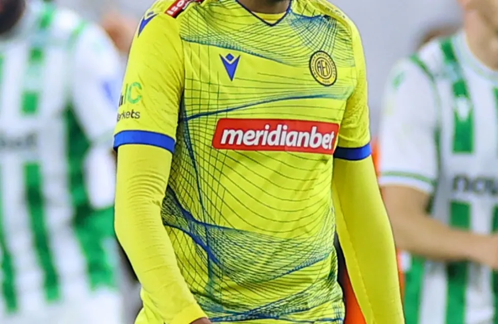 Μπέκερ +4 για ΑΕΛ! 