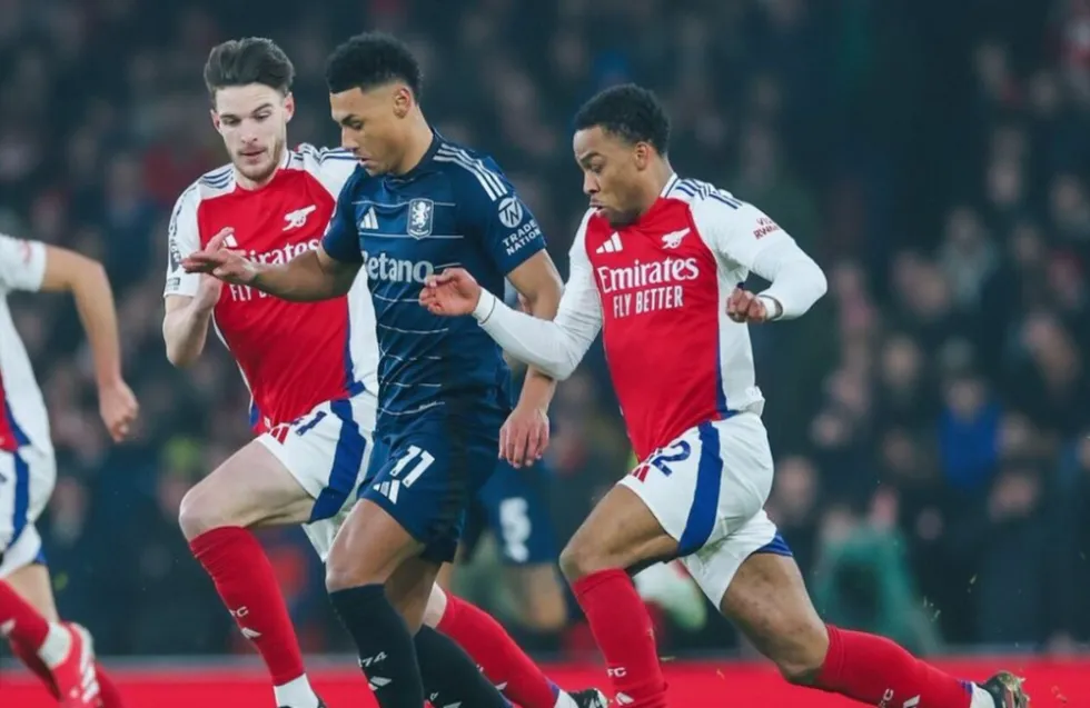 Η Άρσεναλ την πάτησε από την Άστον Βίλα - Στο -6 από τη Λίβερπουλ οι Κανονιέρηδες
