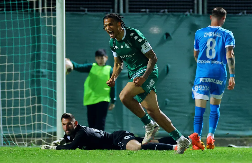 Προσγείωσε τον Απόλλωνα με buzzer beater του Ένεμ η Ομόνοια 29Μ! 
