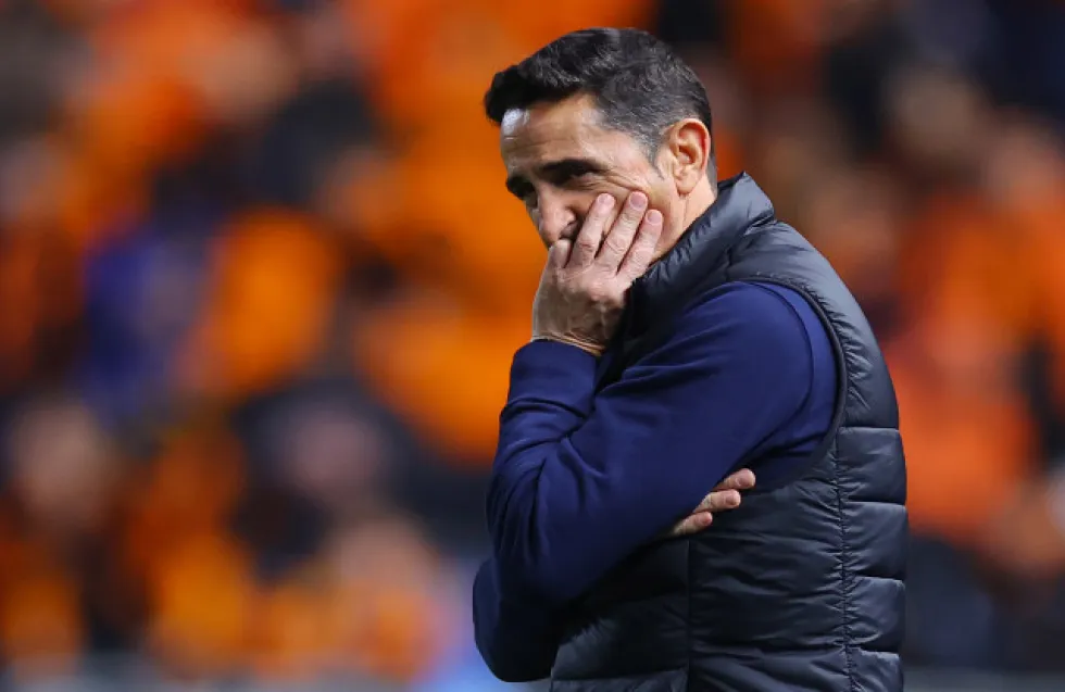 Το σχόλιο Χιμένεθ για τον ρεφ: «Με παραξένεψε... τεράστια ζημιά»