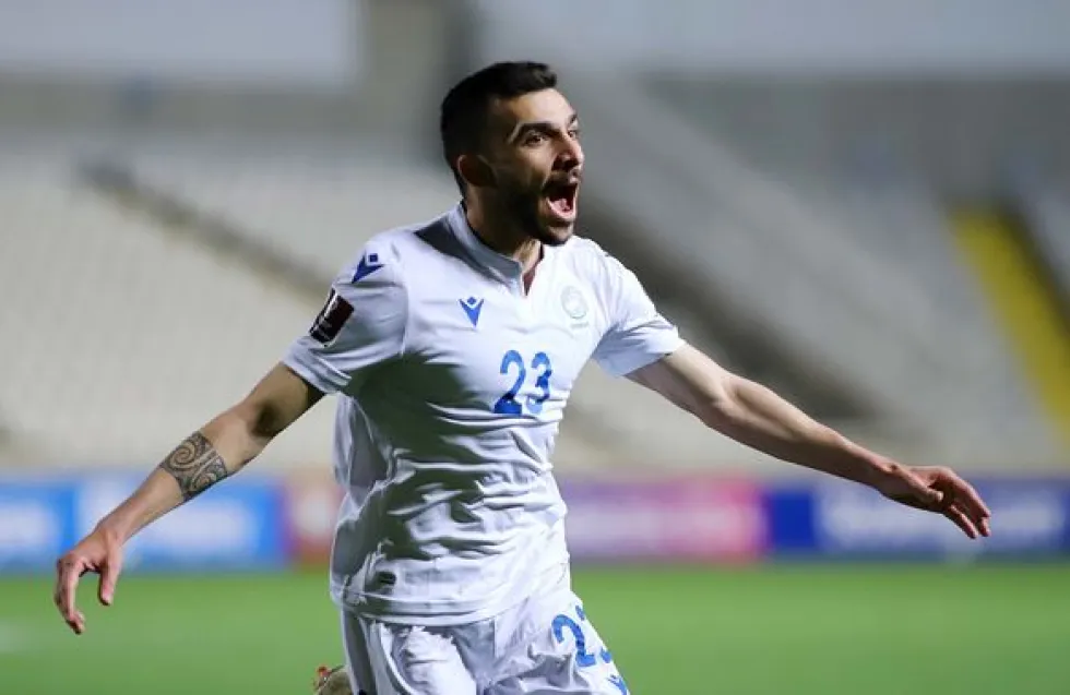 Πολιόρκησε τον Πίττα, τον έκανε δικό της και του ευχήθηκε πολλά γκολ!