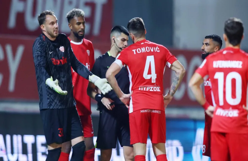 Ξένους διαιτητές ζήτησε η Νέα Σαλαμίνα