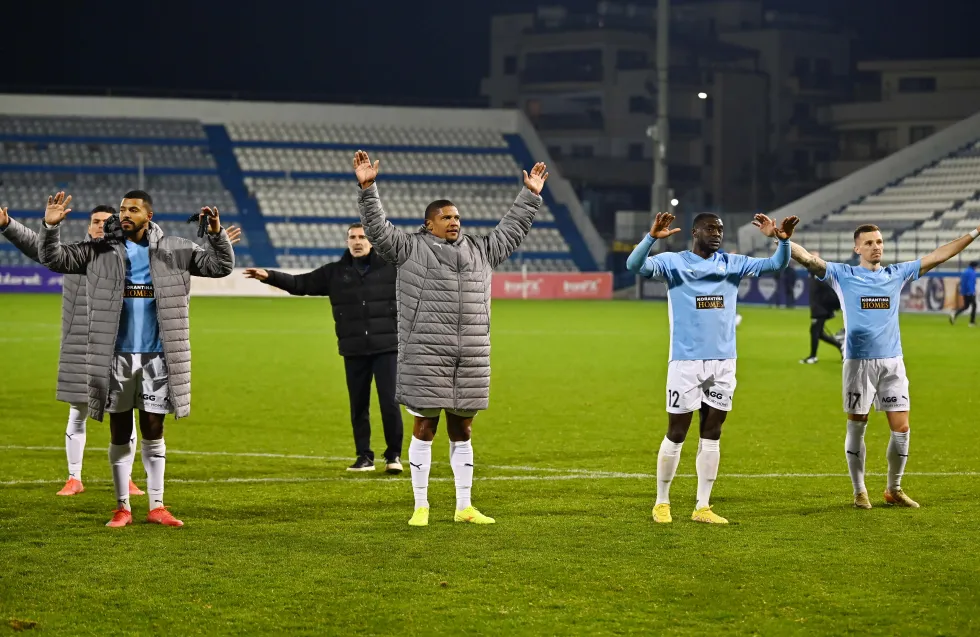 Δεν έχουν ταβάνι οι στόχοι της

