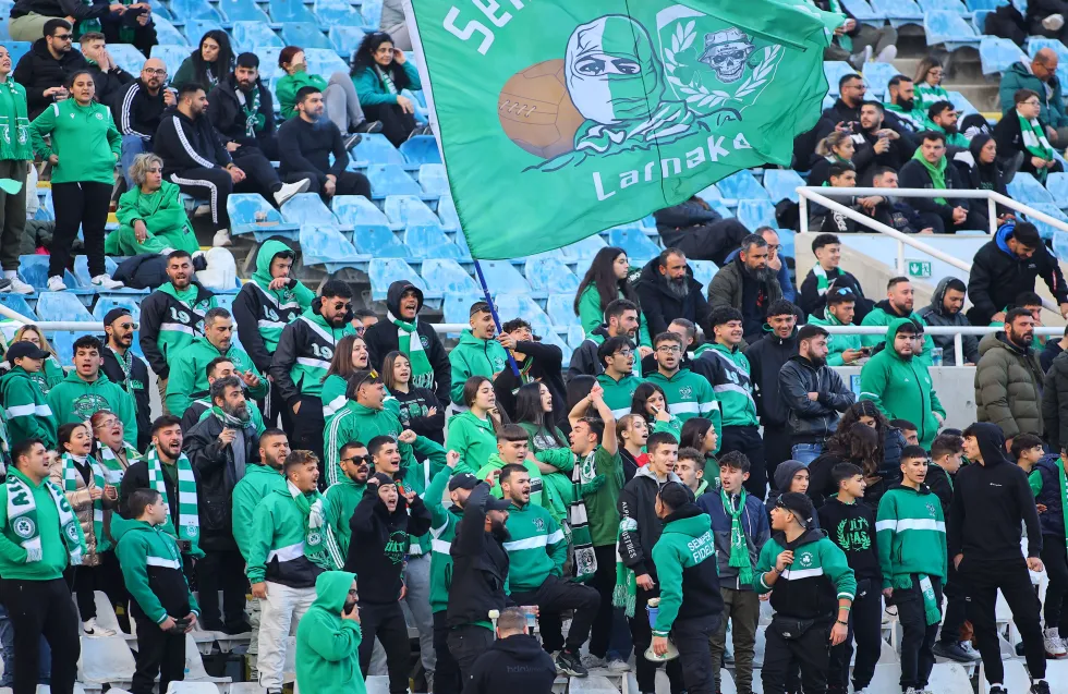 Ήταν θέμα λεπτών για τον κόσμο της Ομόνοιας