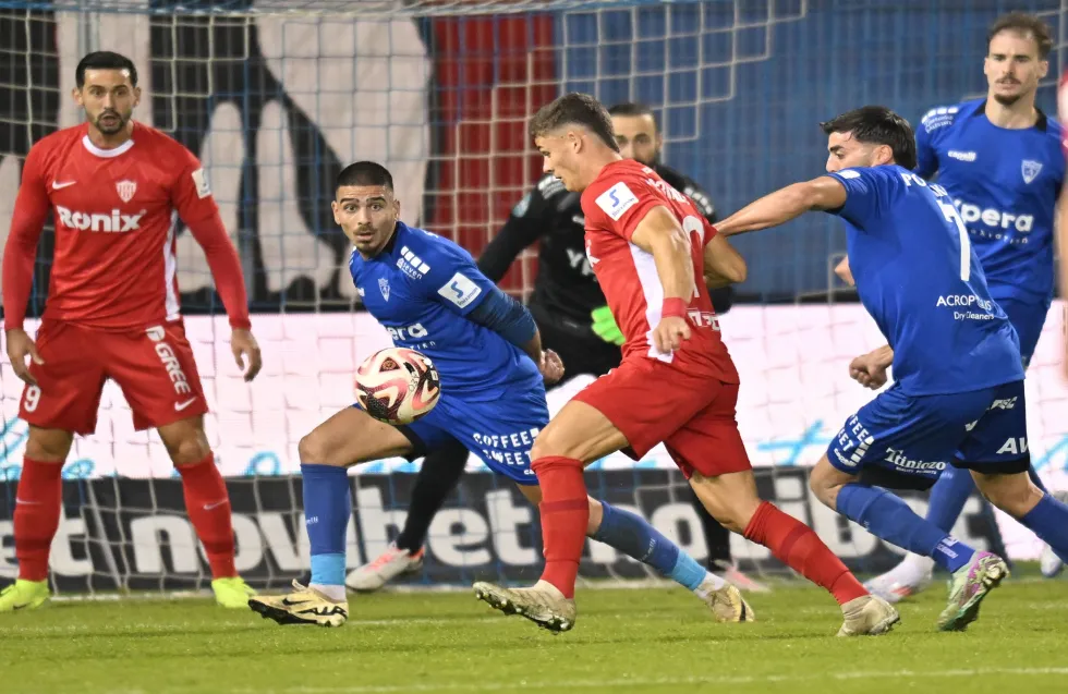 «Καίγεται» η Νέα Σαλαμίνα, για… ανάσα η Ομόνοια Αραδίππου σε κομβική μάχη στο «Αμμόχωστος»