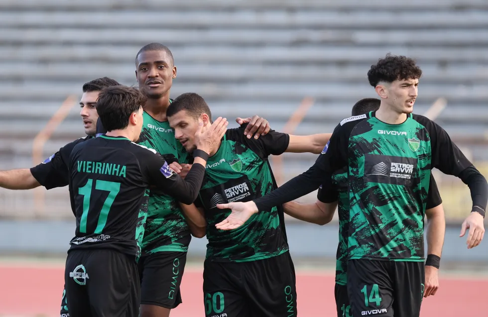 Εύκολα διπλά οι πρωτοπόροι, μπήκε τριάδα ο Ολυμπιακός