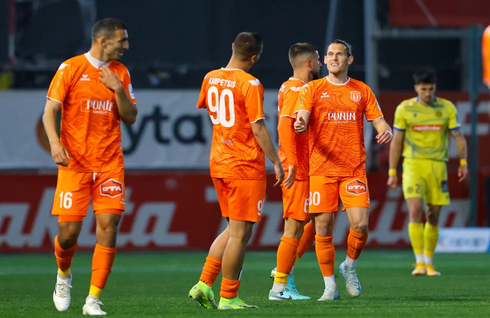 Κέρδισε την ΑΕΛ και της ξέφυγε η Καρμιώτισσα

