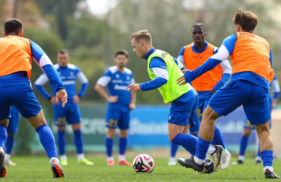 Θέλουν την πρώτη νίκη!

