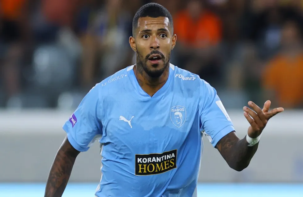 «Ντύθηκαν» τερματοφύλακες οι Παναγιώτου και Αγγελόπουλος και είπαν όχι στον Άντερσον