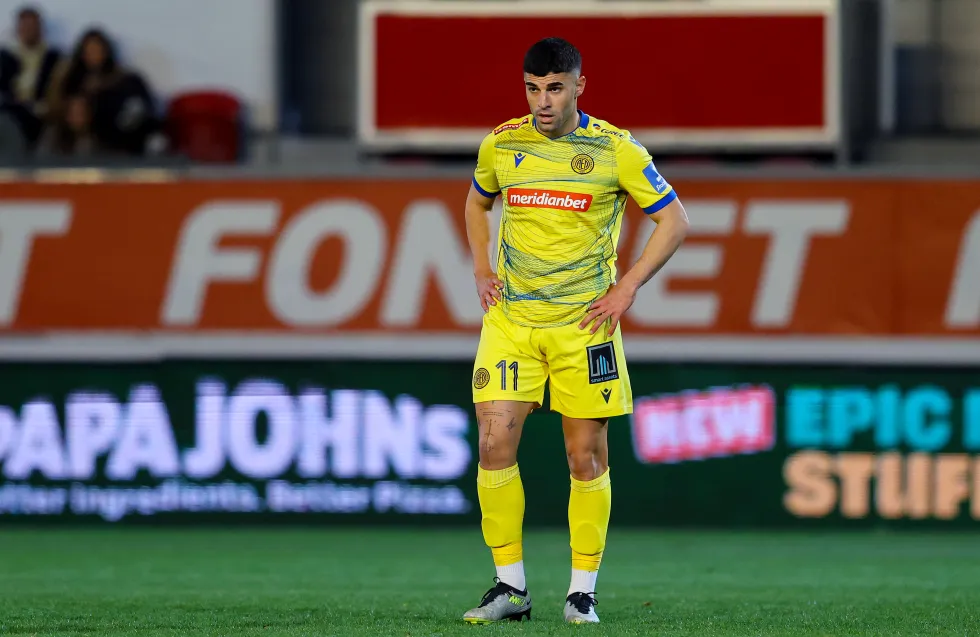 Πιο κάτω είναι ο... γκρεμός

