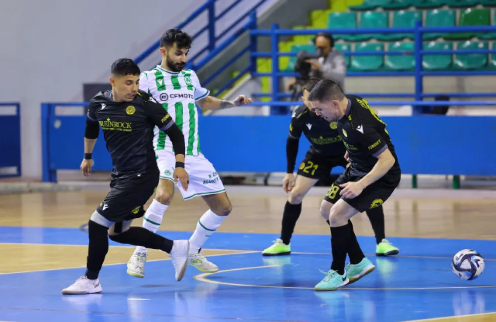 Υπέταξε την Ομόνοια και στη Λευκωσία κι «αγγίζει» τον τίτλο η ΑΕΛ