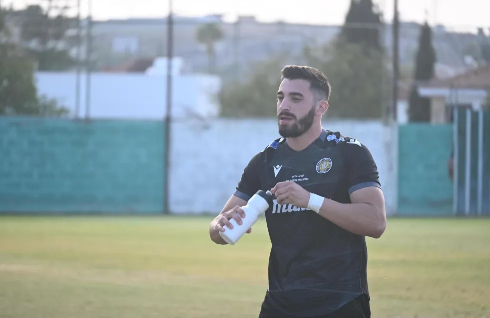 Ο Οκκαρίδης «τιμώρησε» τον νονό του!