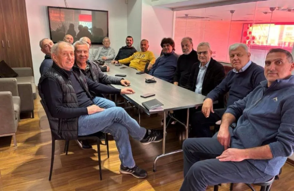 Αυτοί ξέρουν τι σημαίνει ΑΠΟΕΛ

